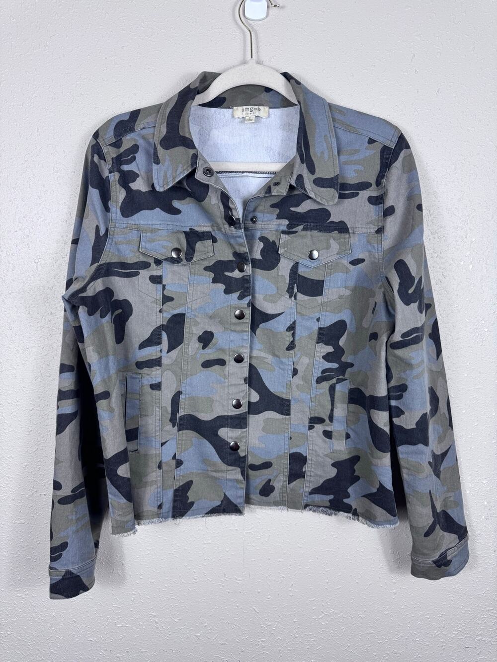 Umgee USA Camouflage Snap-Front Closure Jacket Womens size Small